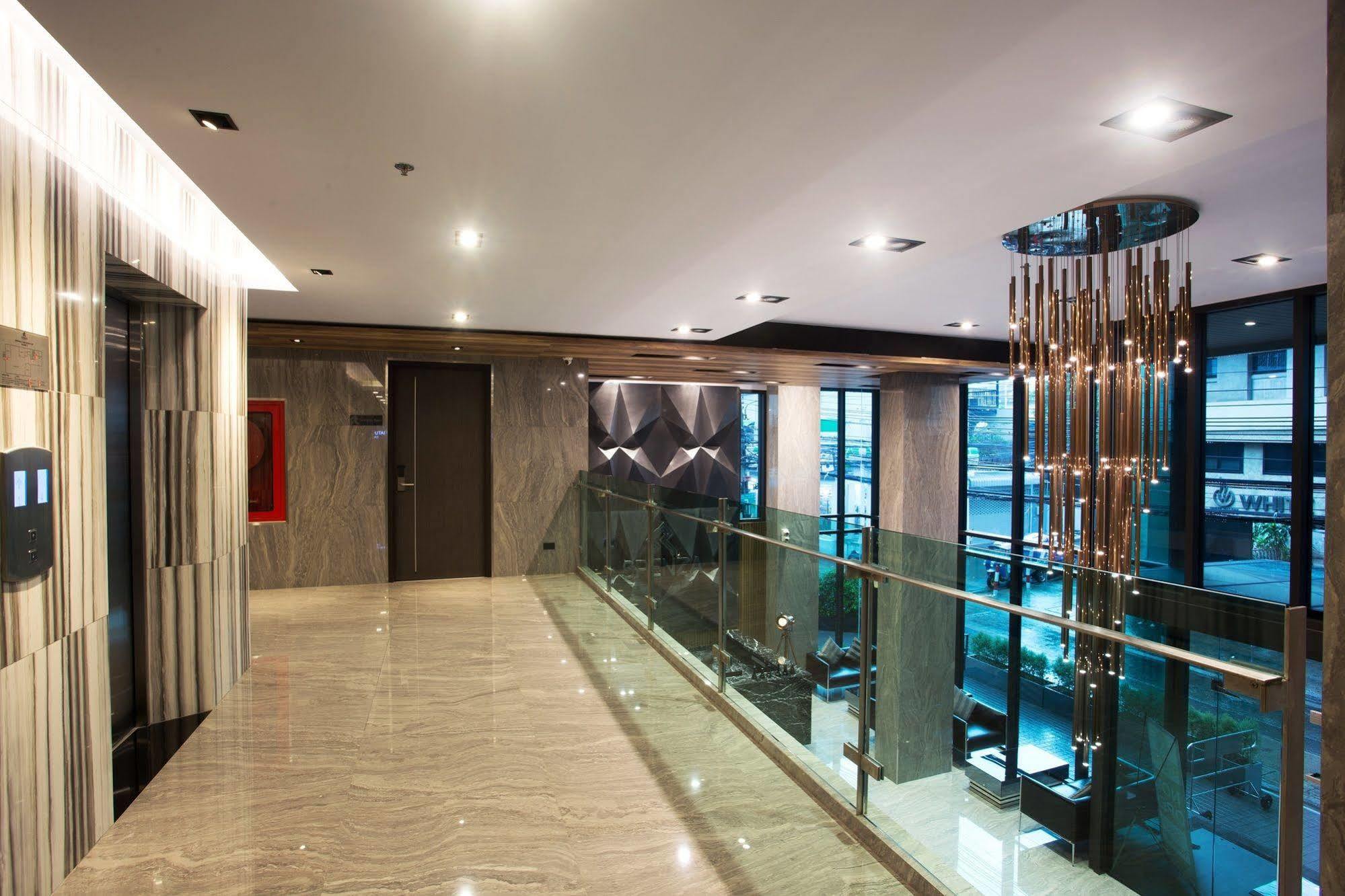โรงแรม โรงแรมสเปญซา 3*